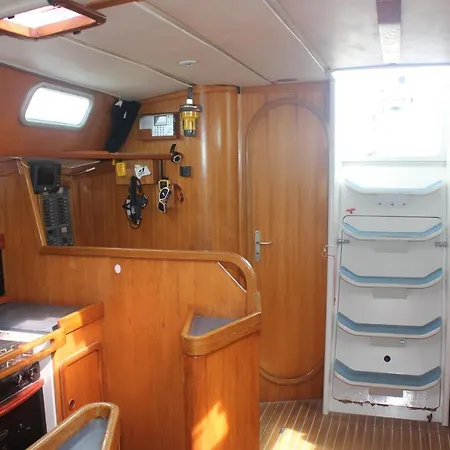 Tchao Botel Hyères